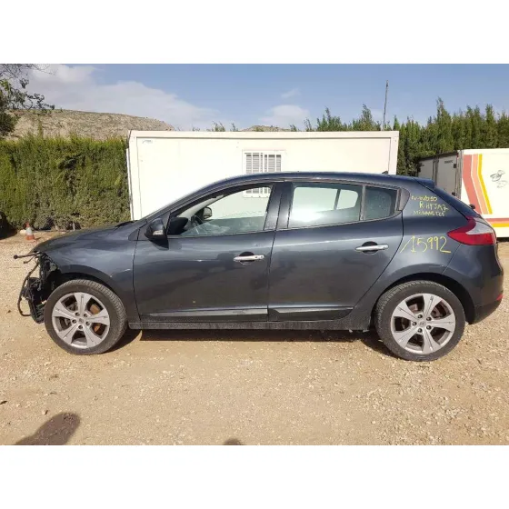 RENAULT MEGANE III BERLINA 5 P '2010 DYNAMIQUE GRIS OSCURO