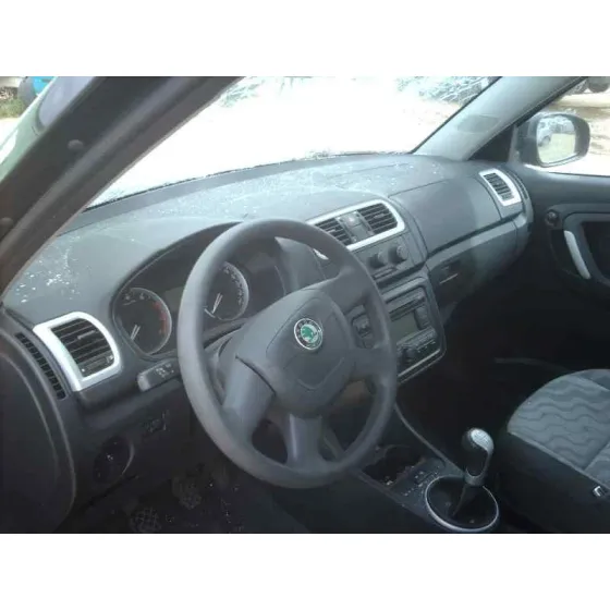 SKODA FABIA (5J2 ) '2009 ACTIVE NEGRO