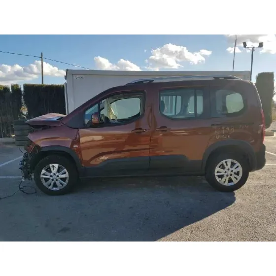 PEUGEOT RIFTER '2019 ALLURE STANDARD NARANJA