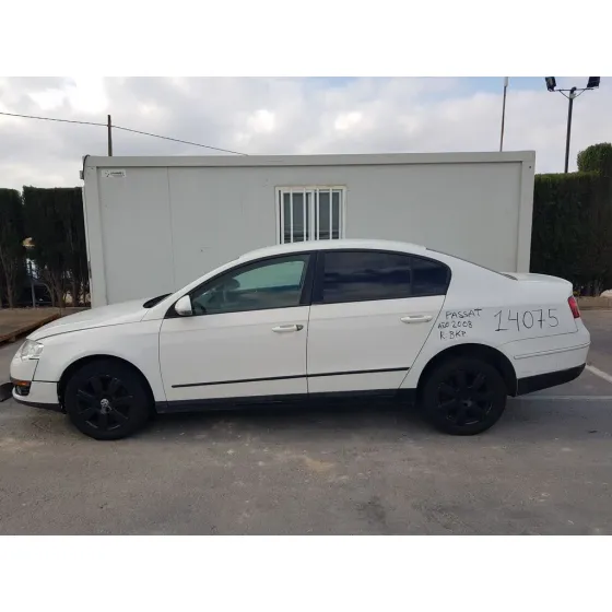 VOLKSWAGEN PASSAT BERLINA (3C2) '2008 EDITION BLANCO