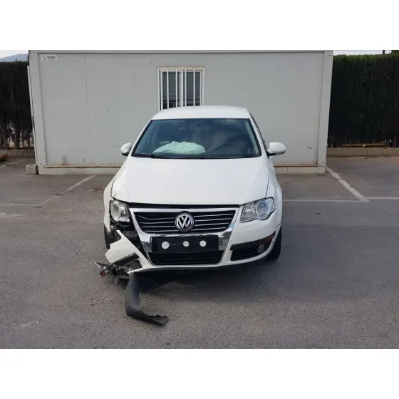 VOLKSWAGEN PASSAT BERLINA (3C2) '2008 EDITION BLANCO