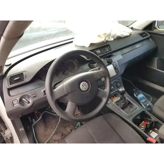 VOLKSWAGEN PASSAT BERLINA (3C2) '2008 EDITION BLANCO