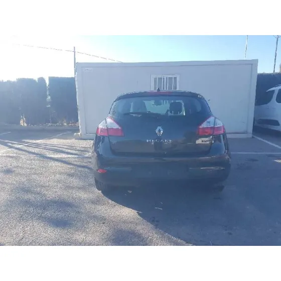 RENAULT MEGANE III BERLINA 5 P '2009 AUTHENTIQUE NEGRO