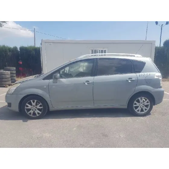 TOYOTA COROLLA VERSO (R1) '2009 2.2 D-4D LUNA GRIS