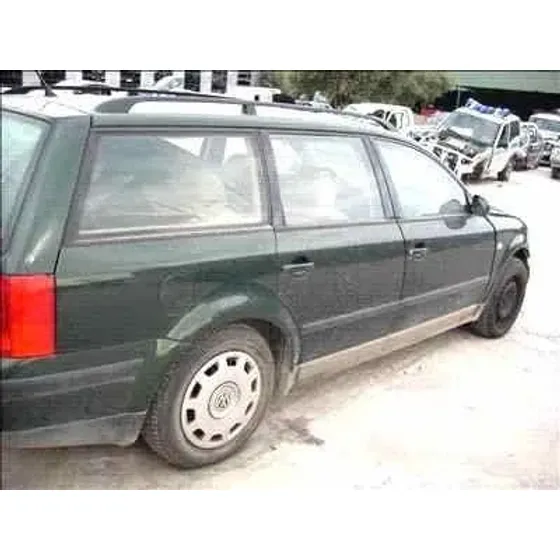 VOLKSWAGEN PASSAT VARIANT (3B5) '1996 1.9 TDI VERDE