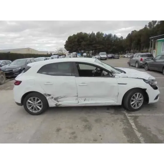 RENAULT MEGANE IV '2017 BERLINA BLANCO