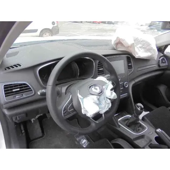 RENAULT MEGANE IV '2017 BERLINA BLANCO