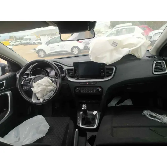 KIA XCEED '2019 DRIVE GRIS OSCURO