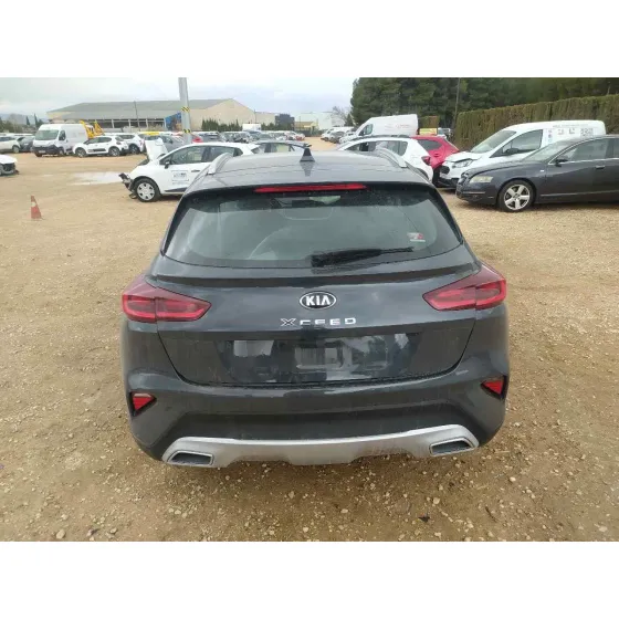 KIA XCEED '2019 DRIVE GRIS OSCURO