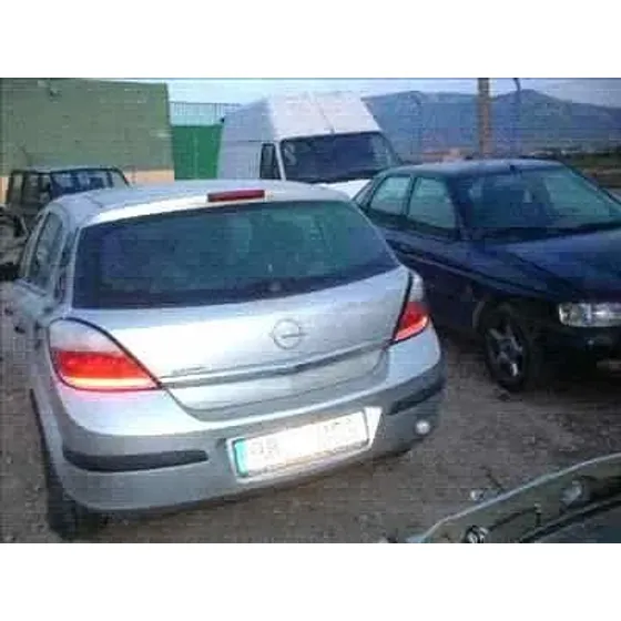 OPEL ASTRA H BERLINA '2004 COSMO GRIS