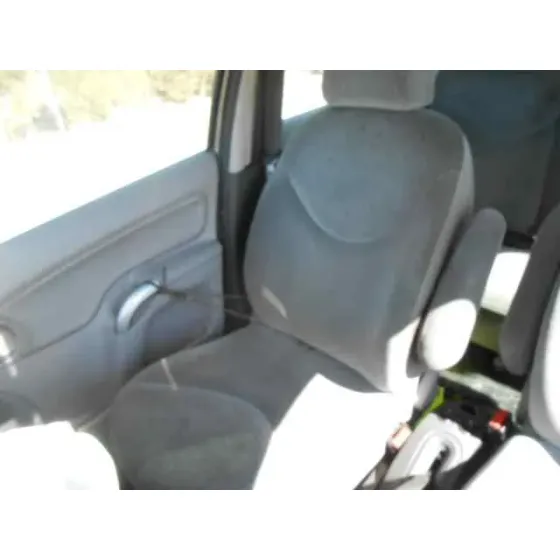 CITROEN C3 '2004 1.4 HDI SX PLUS DORADO
