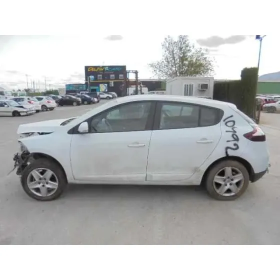 RENAULT MEGANE III BERLINA 5 P '2015 BUSINESS BLANCO