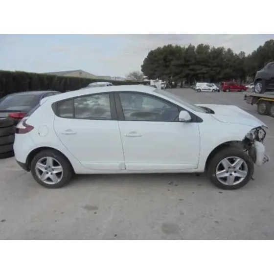 RENAULT MEGANE III BERLINA 5 P '2015 BUSINESS BLANCO