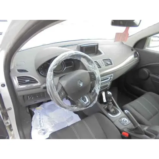 RENAULT MEGANE III BERLINA 5 P '2015 BUSINESS BLANCO