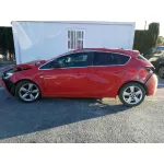 OPEL ASTRA J LIM. '2010 ESSENTIA ROJO