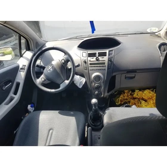 TOYOTA YARIS '2009 ACTIVE NEGRO