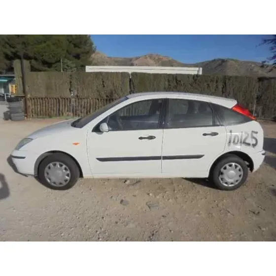 FORD FOCUS BERLINA (CAK) '2003 AMBIENTE BLANCO