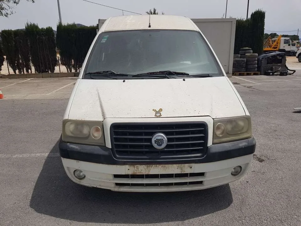 FIAT SCUDO (222) '2004 2.0 16V JTD ELX KOMBI (7 SITZE) BLANCO