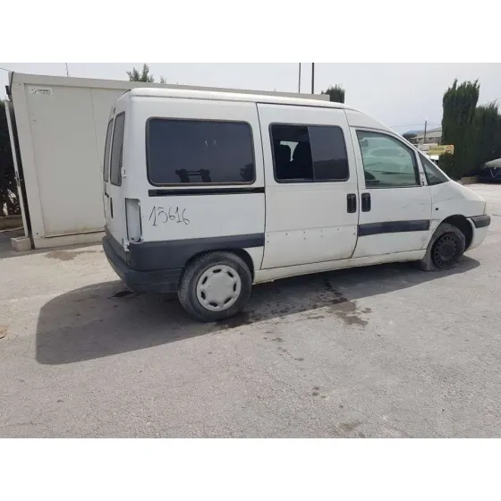 FIAT SCUDO (222) '2004 2.0 16V JTD ELX KOMBI (7 SITZE) BLANCO