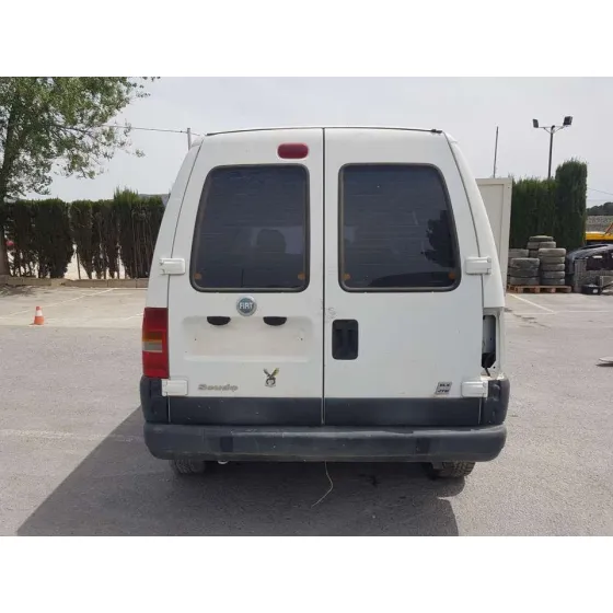 FIAT SCUDO (222) '2004 2.0 16V JTD ELX KOMBI (7 SITZE) BLANCO