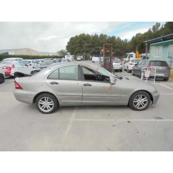 MERCEDES CLASE C (W203) BERLINA '2003 180 COMPRESSOR (203.046) DORADO