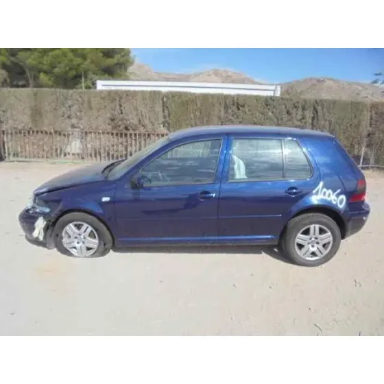 VOLKSWAGEN GOLF IV BERLINA (1J1) '2002 ADVANCE AZUL