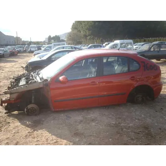 SEAT LEON (1M1) '2005 SPORT ROJO