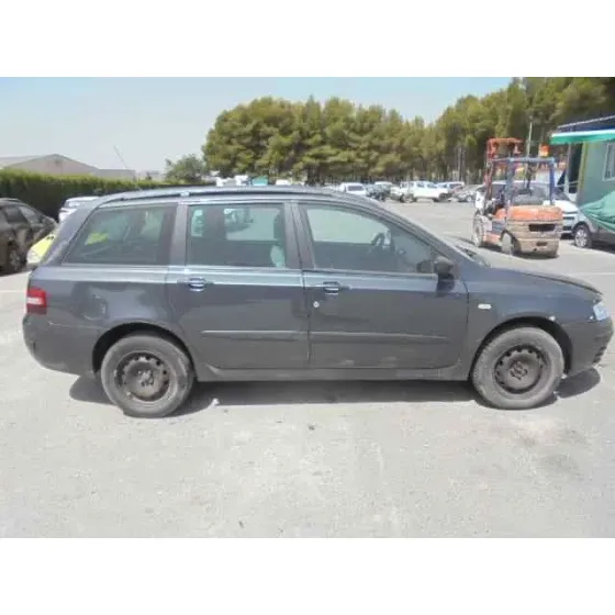 FIAT STILO MULTI WAGON (192) '2004 1.9 JTD 115 GRIS OSCURO