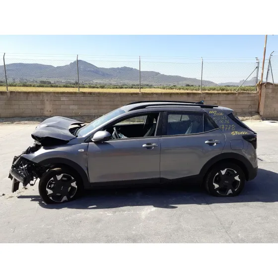 Kia STONIC (YB) 25