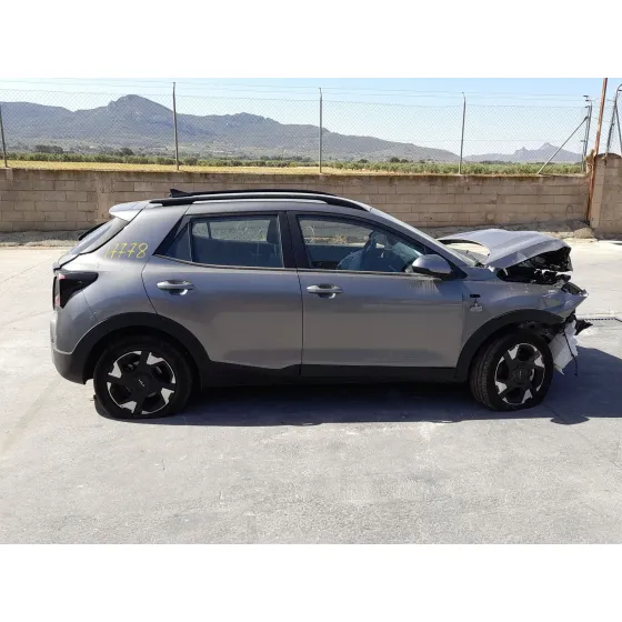 Kia STONIC (YB) 25