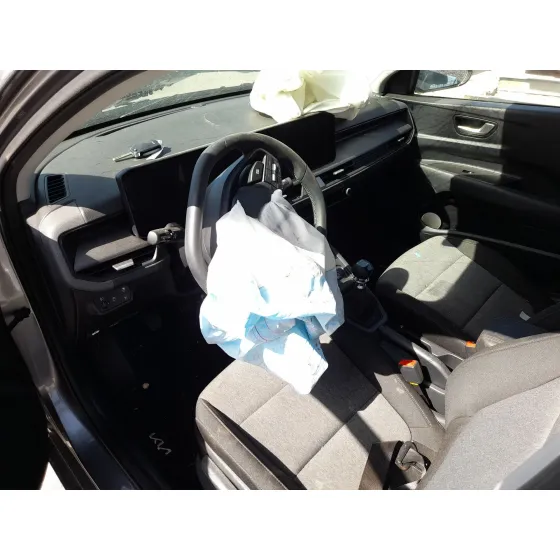 Kia STONIC (YB) 25