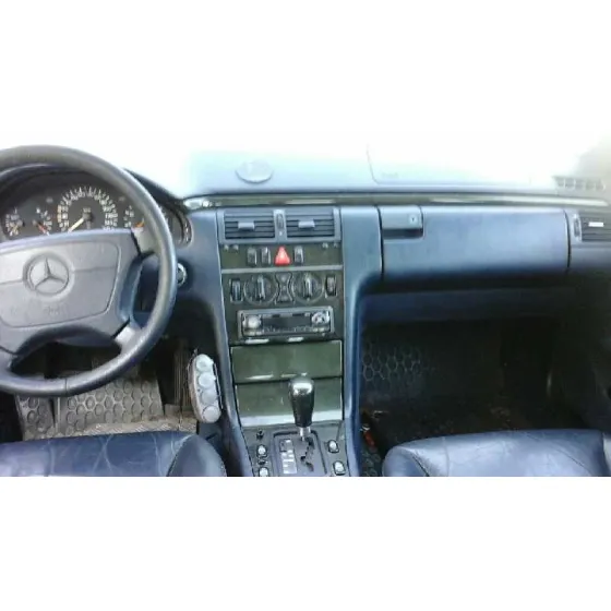 MERCEDES CLASE E (W210) BERLINA '1996 280 (210.053) GRIS PLATA
