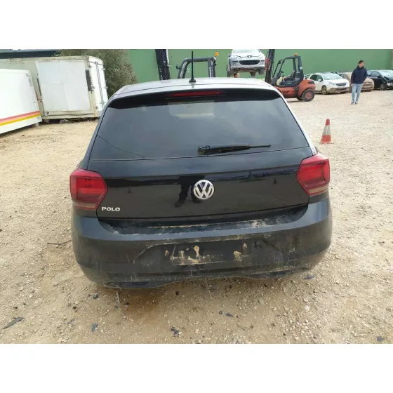 VOLKSWAGEN POLO '2017 SPORT NEGRO