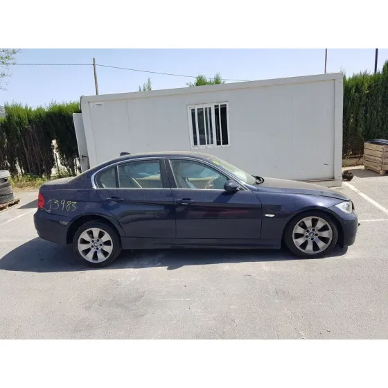 BMW SERIE 3 BERLINA (E90) '2007 330D NEGRO