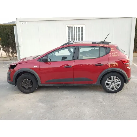 DACIA SANDERO '2021 STEPWAY ROJO