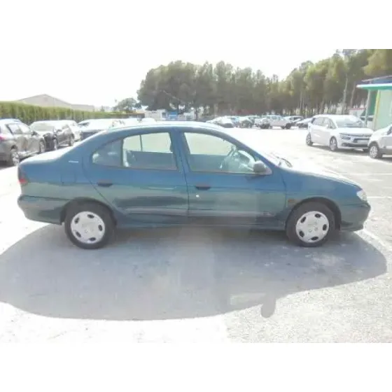 RENAULT MEGANE I CLASSIC (LA0) '1997 1.6E ALIZE VERDE