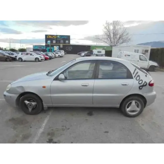 DAEWOO LANOS '1999 S GRIS