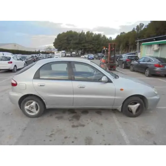 DAEWOO LANOS '1999 S GRIS