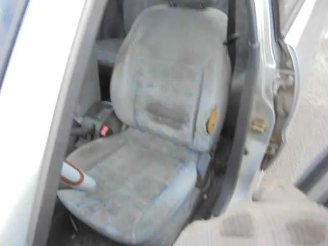 DAEWOO LANOS '1999 S GRIS