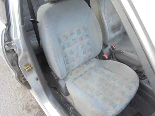 DAEWOO LANOS '1999 S GRIS