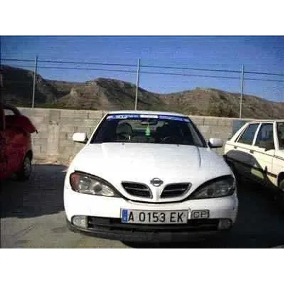 NISSAN PRIMERA BERLINA (P11) '2000 2.0 TURBODIESEL CAT BLANCO