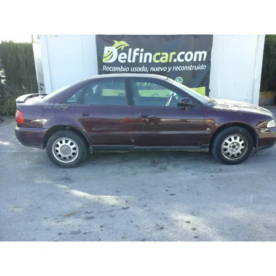 AUDI A4 BERLINA (B5) '1997 1.9 TDI ROJO