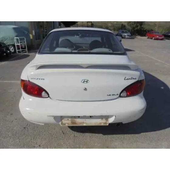 HYUNDAI LANTRA BERLINA (RD) '1999 1.6 GLS BLANCO