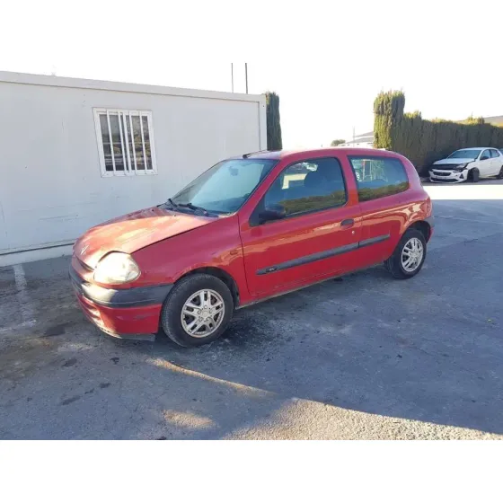 RENAULT CLIO II FASE I (B/CBO) '1998 1.2 ROJO