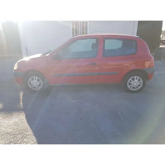 RENAULT CLIO II FASE I (B/CBO) '1998 1.2 ROJO