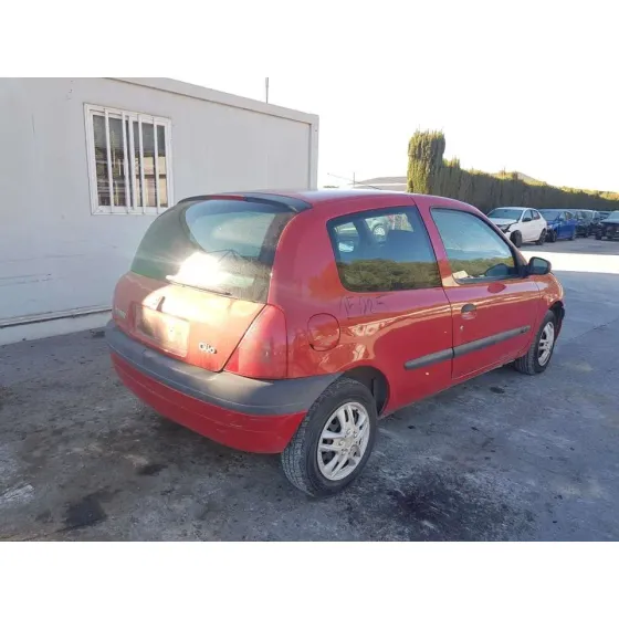RENAULT CLIO II FASE I (B/CBO) '1998 1.2 ROJO