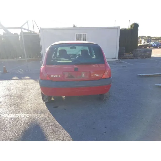 RENAULT CLIO II FASE I (B/CBO) '1998 1.2 ROJO