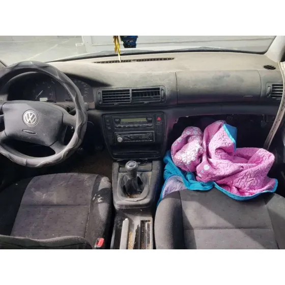 VOLKSWAGEN PASSAT BERLINA (3B2) '1997 BASICO GRIS