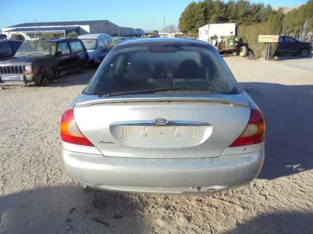FORD MONDEO BERLINA (GD) FORD MONDEO BERLINA (GD) '1998 GHIA GRIS 1996