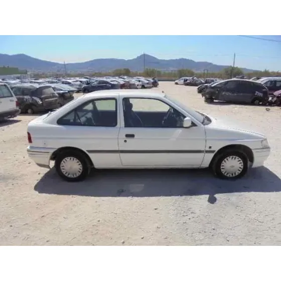 FORD ESCORT BERLINA/TURNIER '1992 CLX BERLINA BLANCO